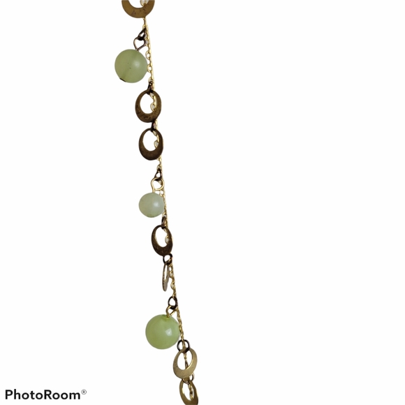 Vintage 60s/70s Circle Charm Gold Tone Costume Necklace - Picture 4 of 5